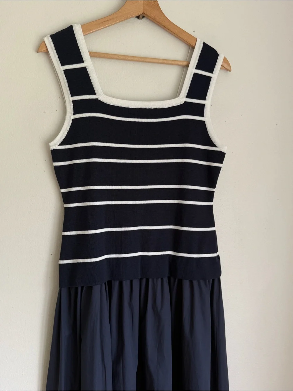 Zoe and Claire Mixed Media Sleeveless Midi Dress in Navy Blue and White - Picture 6 of 11